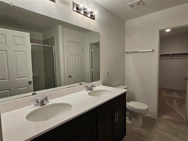 Building Photo - 1629 Brimhurst Dr