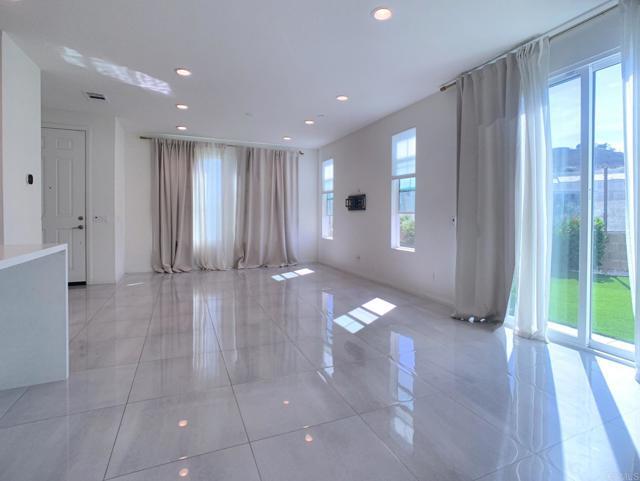 Building Photo - 2730 Pepino St
