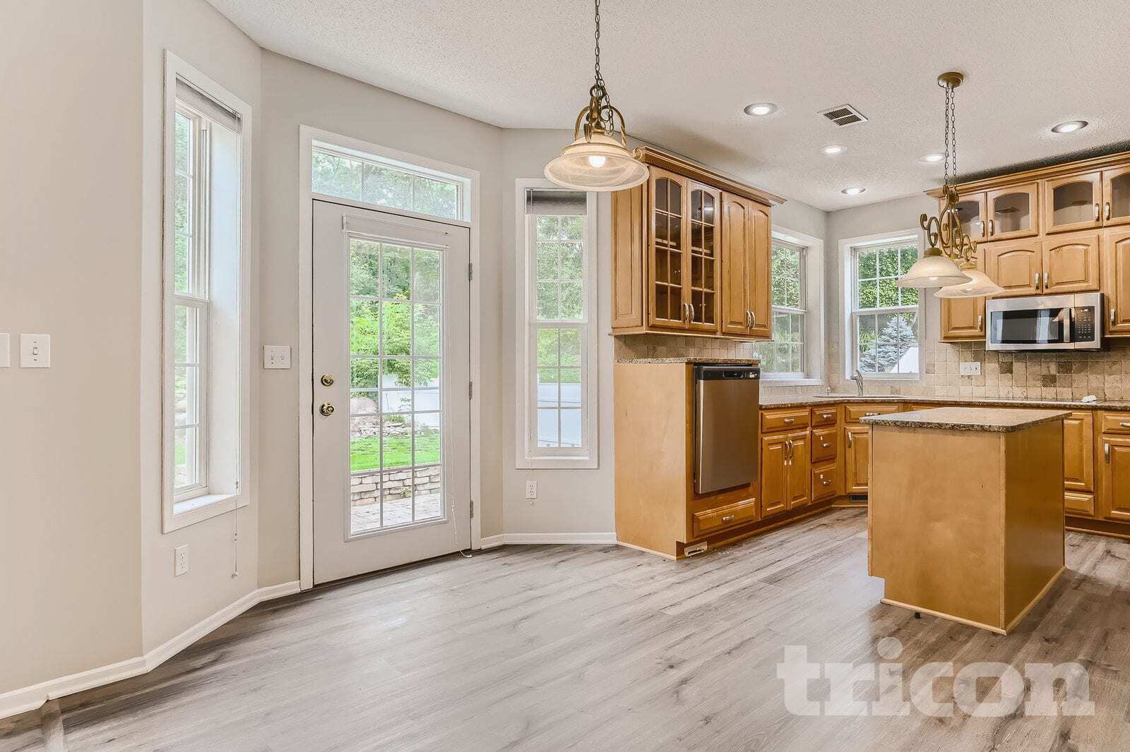 Building Photo - 15012 Viewcrest Ln