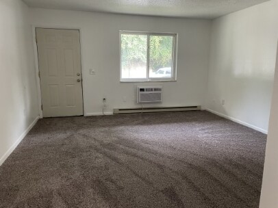 Building Photo - 685 Michigan Ave