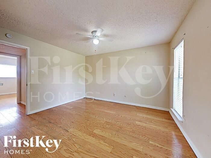 Building Photo - 3505 Glenda Dr