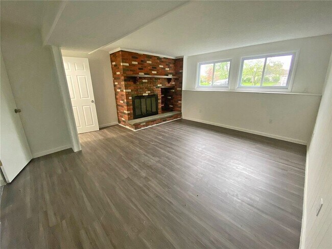 Building Photo - 45 Wildflower Dr