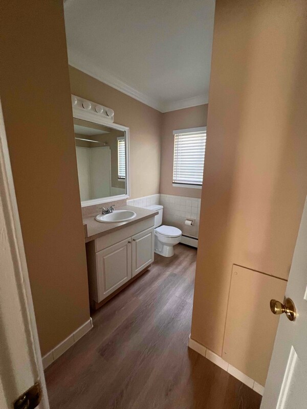 Building Photo - 491 Miller Ave