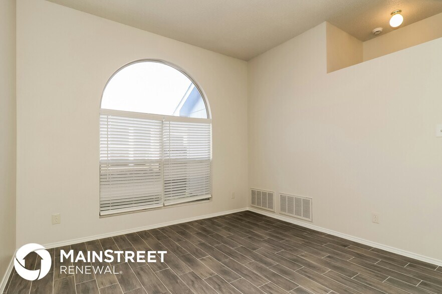 Building Photo - 7701 Amsterdam Ln