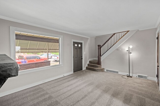 Building Photo - Spacious 3 bedroom home in Mt. Oliver available Feb 15!