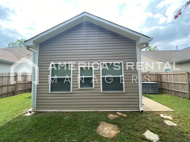 Building Photo - 5303 Cottage Ln