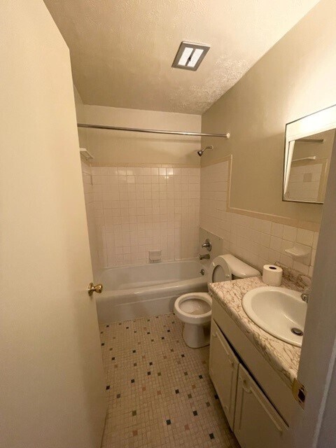 Bathroom - 2919 Brinkey Way