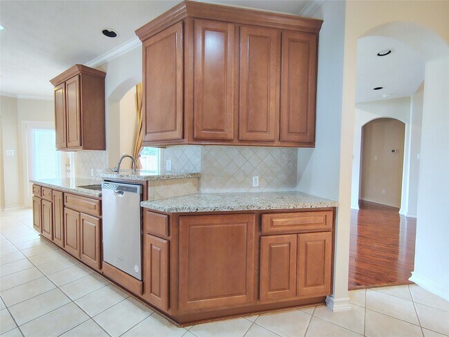 Building Photo - 5606 Grandwood Ln