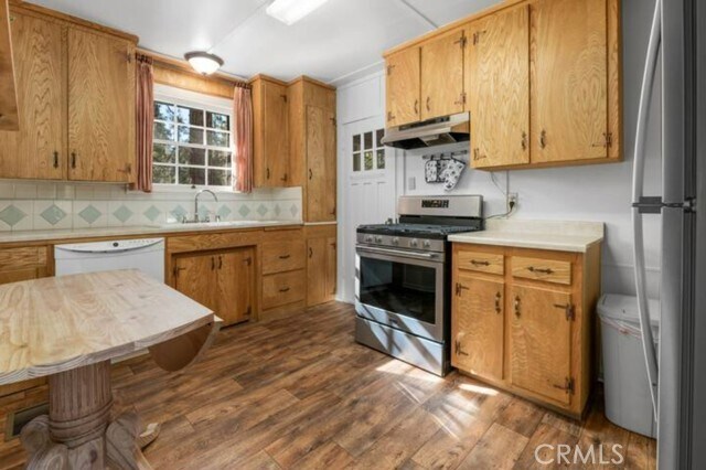 Building Photo - 697 Chipmunk Ln