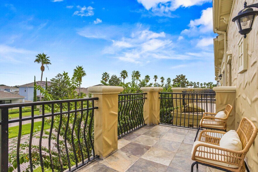 Building Photo - 2286 Bella Vista Dr