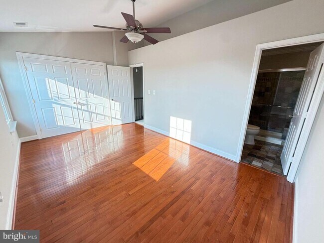 Building Photo - 9253 Jessica Dr