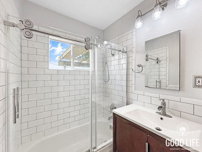 Building Photo - Unique 3BD/2BA Home in El Cerrito with Panoramic Views, Trex Deck & Large Yard