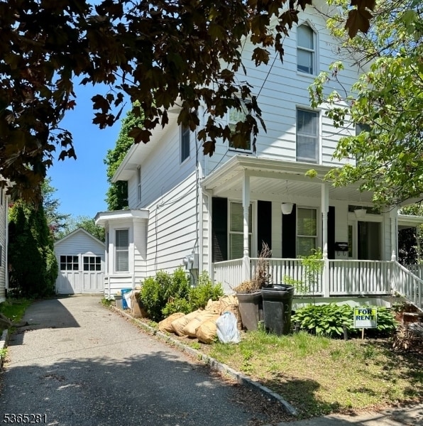 Building Photo - 209 Holmes St
