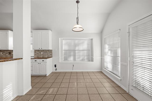 Building Photo - 2217 Trickling Creek Dr