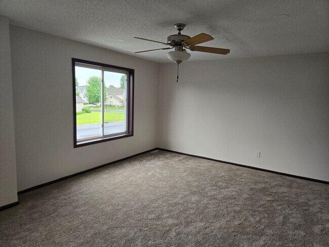Building Photo - 1624 Philipp Way