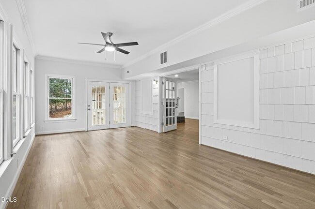 Building Photo - 1504 Homestead Rd