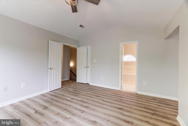 Building Photo - 13868 Racine Ct