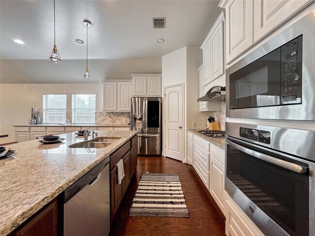 Building Photo - 10702 Longpoint Path