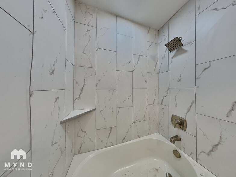 Building Photo - 6657 W Ocotillo Rd