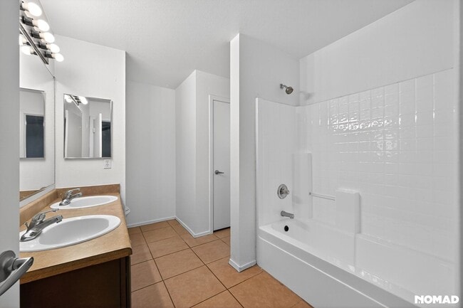 Building Photo - 2230 N 94th Ln