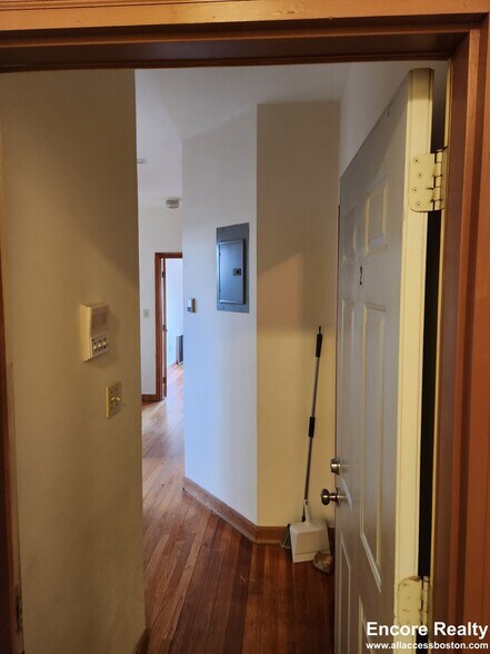 Building Photo - 369A Centre St