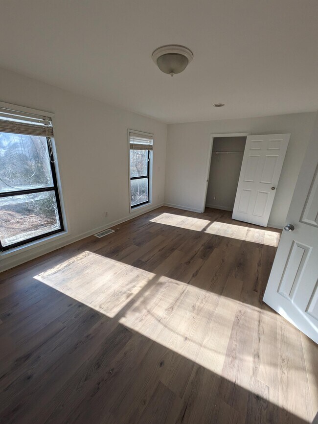 Building Photo - 810 Allatoona Crest