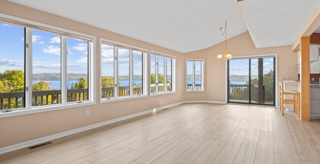 Building Photo - Lakefront End-Unit Condo with Crystal Lake...