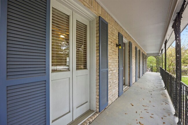 Building Photo - 10507 Cypresswood Dr