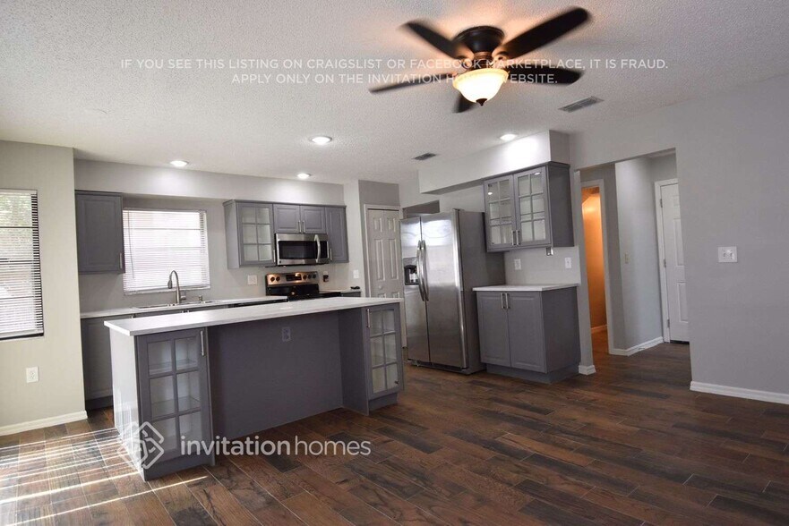 Building Photo - 10624 Sandridge Ct