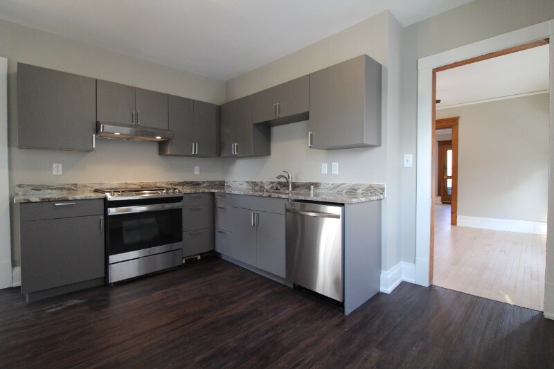 Building Photo - 2857 N Murray Ave