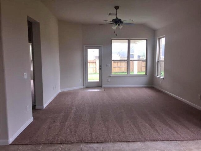 Building Photo - 16608 Spirit Lake Ct