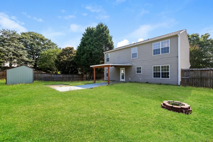 Building Photo - 110 Granary Dr