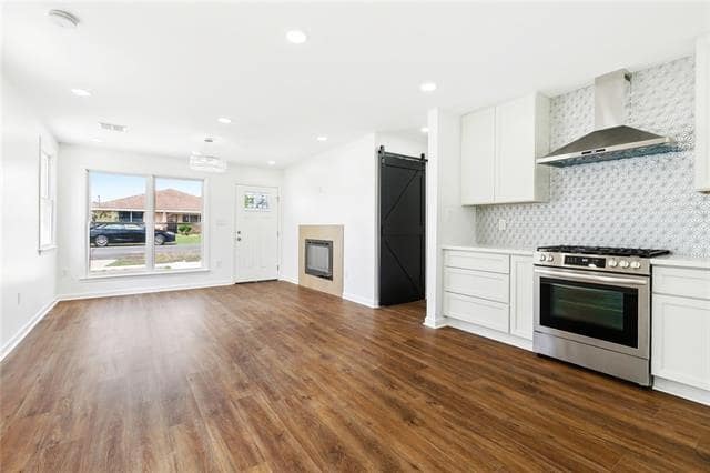 Building Photo - 1221 Gaudet Dr