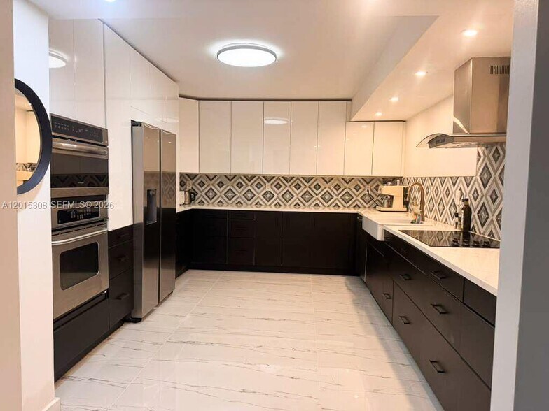 Building Photo - 500 Three Islands Blvd