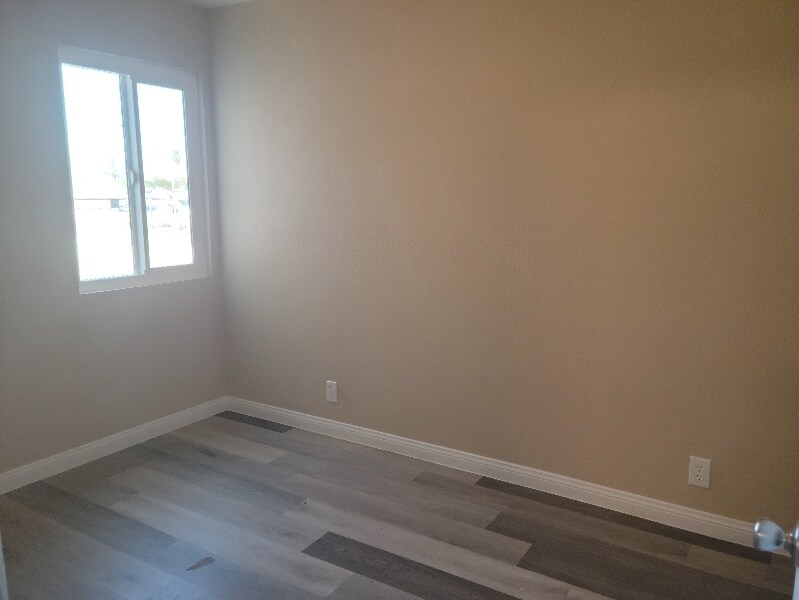 Building Photo - 3701 Thomas Ave