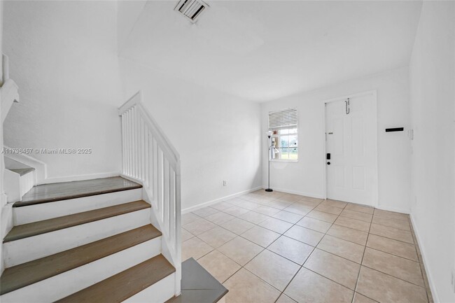 Building Photo - 948 NE 29th Terrace