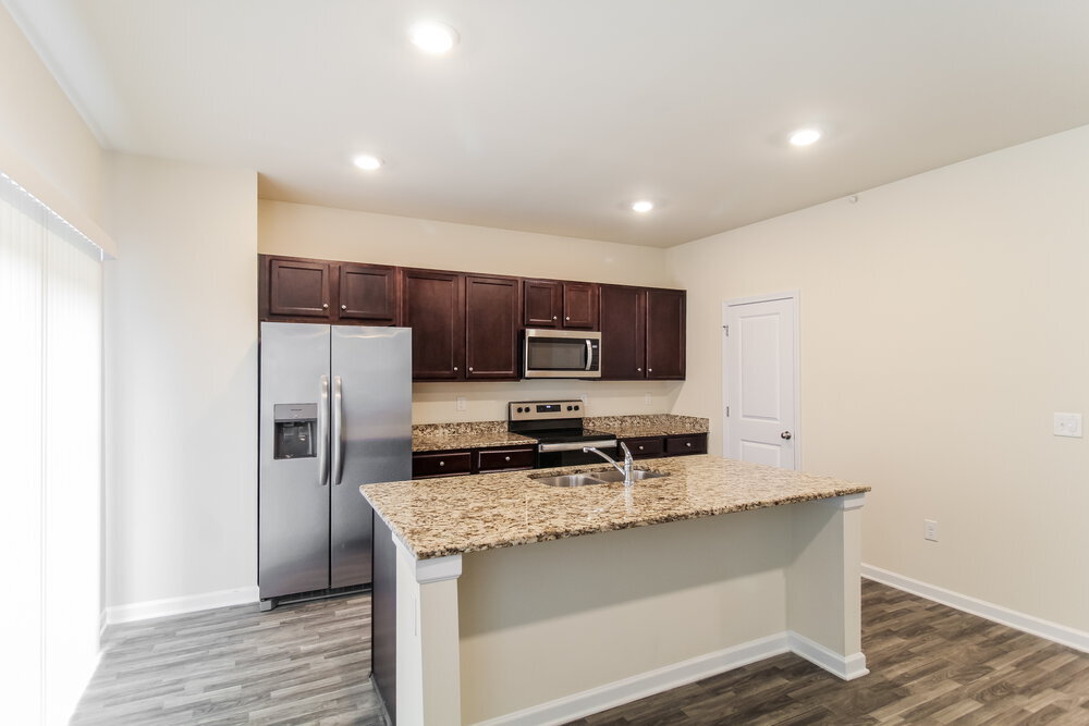 Building Photo - 295 Hamilton Pointe Dr