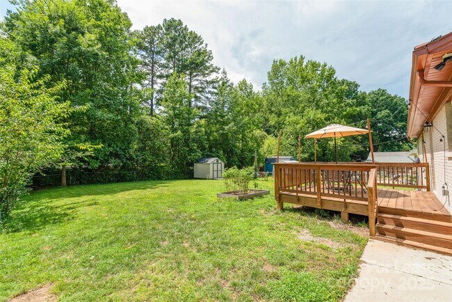 Building Photo - 3932 Slagle Dr