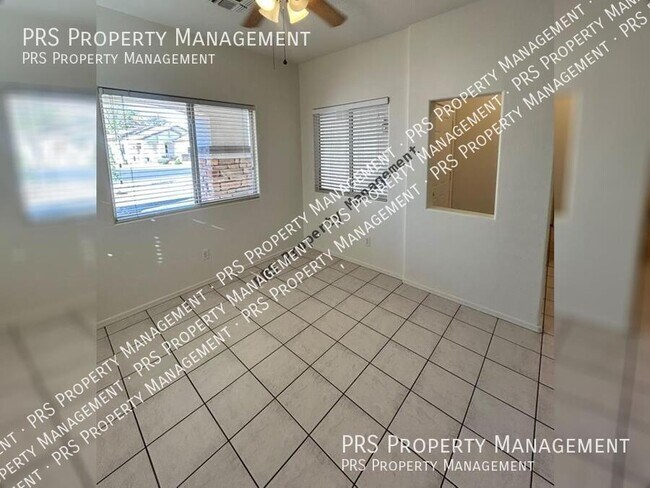 Building Photo - 2778 E Devon Ct