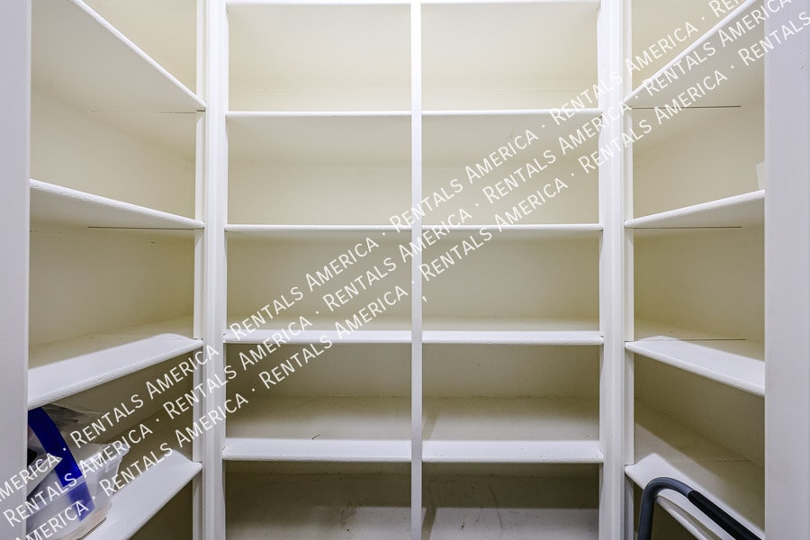 Building Photo - 2616 W Perola Dr