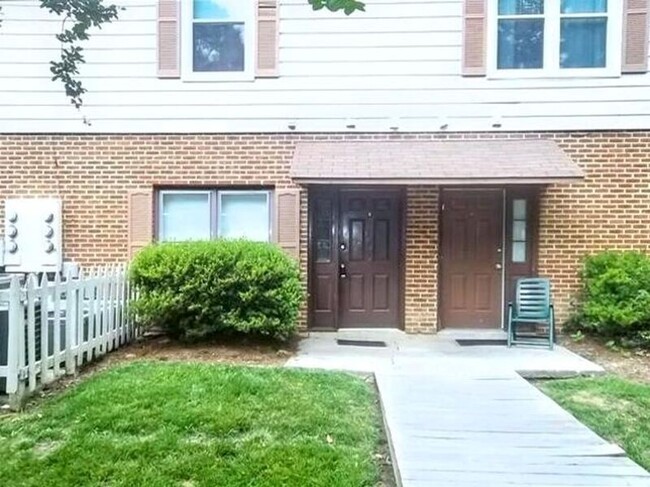 Primary Photo - 308 Patriot Ln