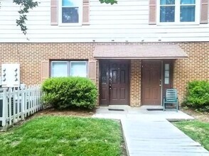 Building Photo - 308 Patriot Ln