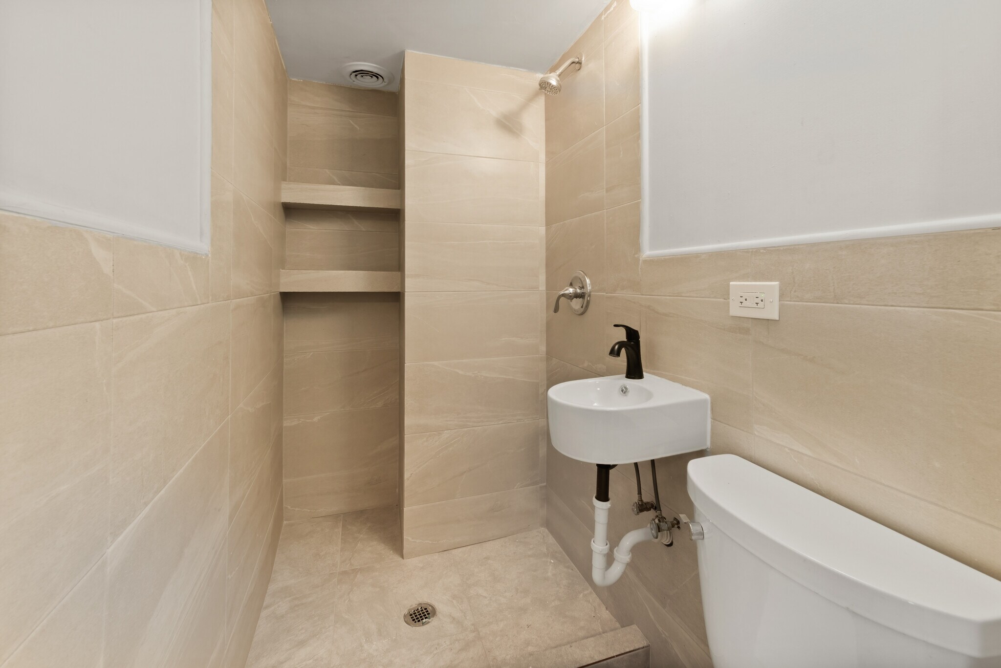 Master Bathroom - 7131 W Altgeld St