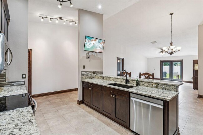 Building Photo - 918 Woodson Hammock Cir