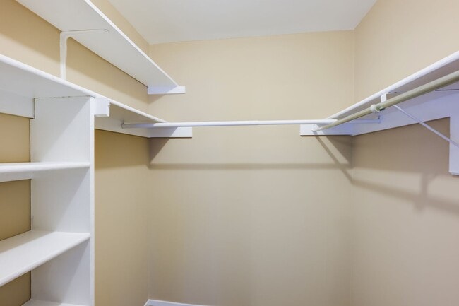 Building Photo - Beautiful Townhome Near Gunner's Lake in Germantown