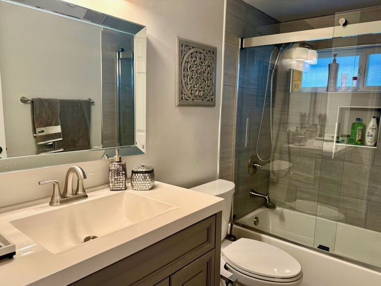 Building Photo - 1742 Fisk Ct