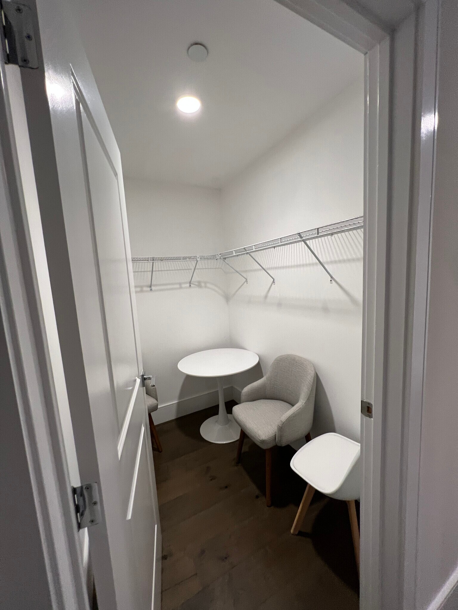 Building Photo - 214 Market St