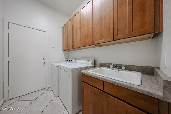 Building Photo - 1710 W Bartlett Way