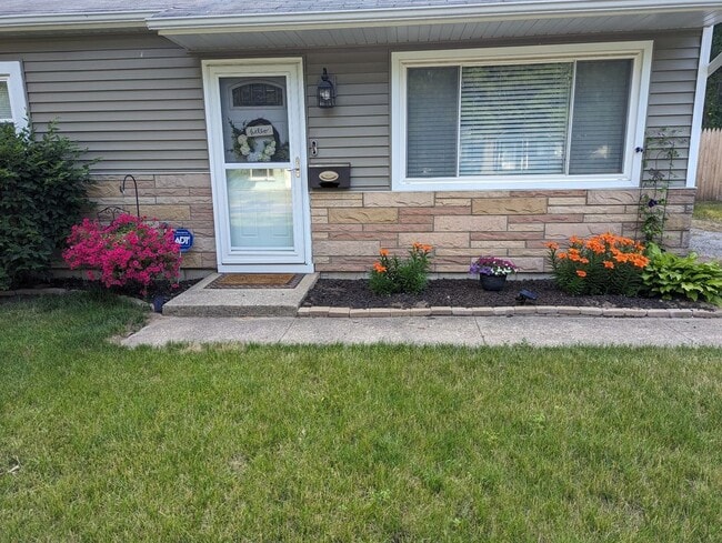 Building Photo - 2236 Warrick St