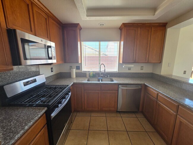 Building Photo - 1354 Carriage Ln